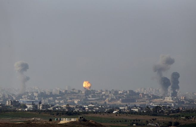 An explosion and smoke are seen after an Israeli strike in the northern Gaza Strip An explosion and smoke are seen after an Israeli strike in the northern Gaza Strip