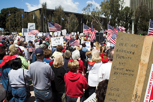 The Santa Ana Tax Day Tea Party had a “festival atmosphere that included performances by two members of the 1970s pop band Bay City Rollers and a strolling Uncle Sam on stilts. […]