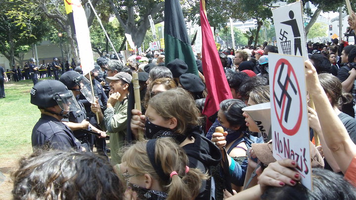 “A rally of about 40 white supremacists Saturday on the lawn of Los Angeles City Hall drew hundreds of counter-protesters, sparked brawls in which two people were severely beaten and […]