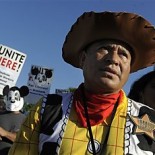 Disneyland Resort hotel workers continue to take on the corporation’s image hypocrisy and are campaigning against the film, “Toy Story 3” saying it should not be considered for Best Picture […]