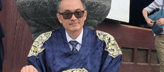 Who knew this small despot was right under our noses?  Welcome to the OJ Blog, Dau Song!
